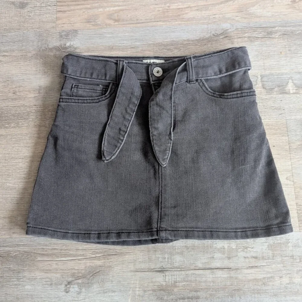 OshKosh B'gosh Girls Gray Denim Skirt with Tie Waist - Size 7